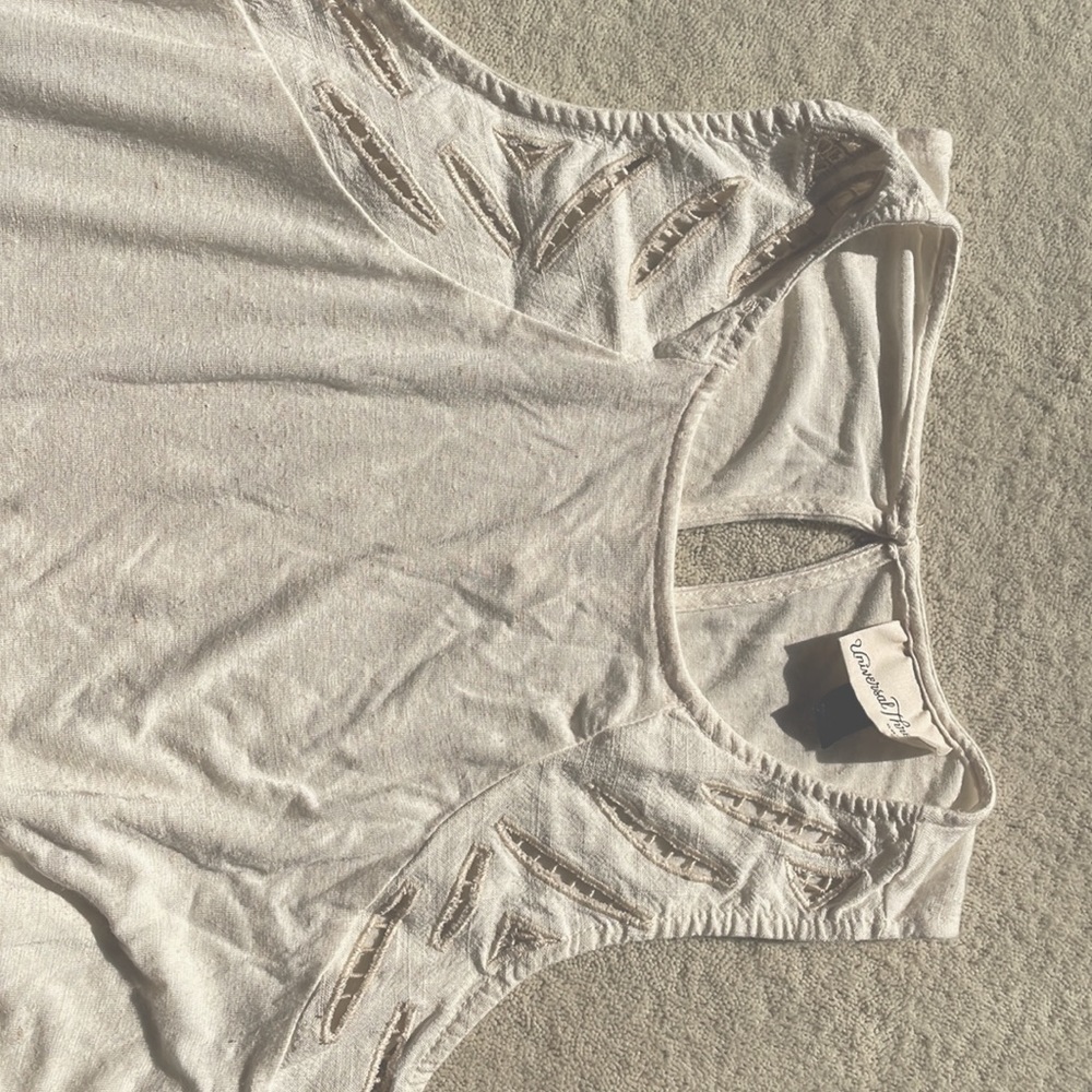 Universal Thread Embroidered Tank Top - Picture 4 of 4